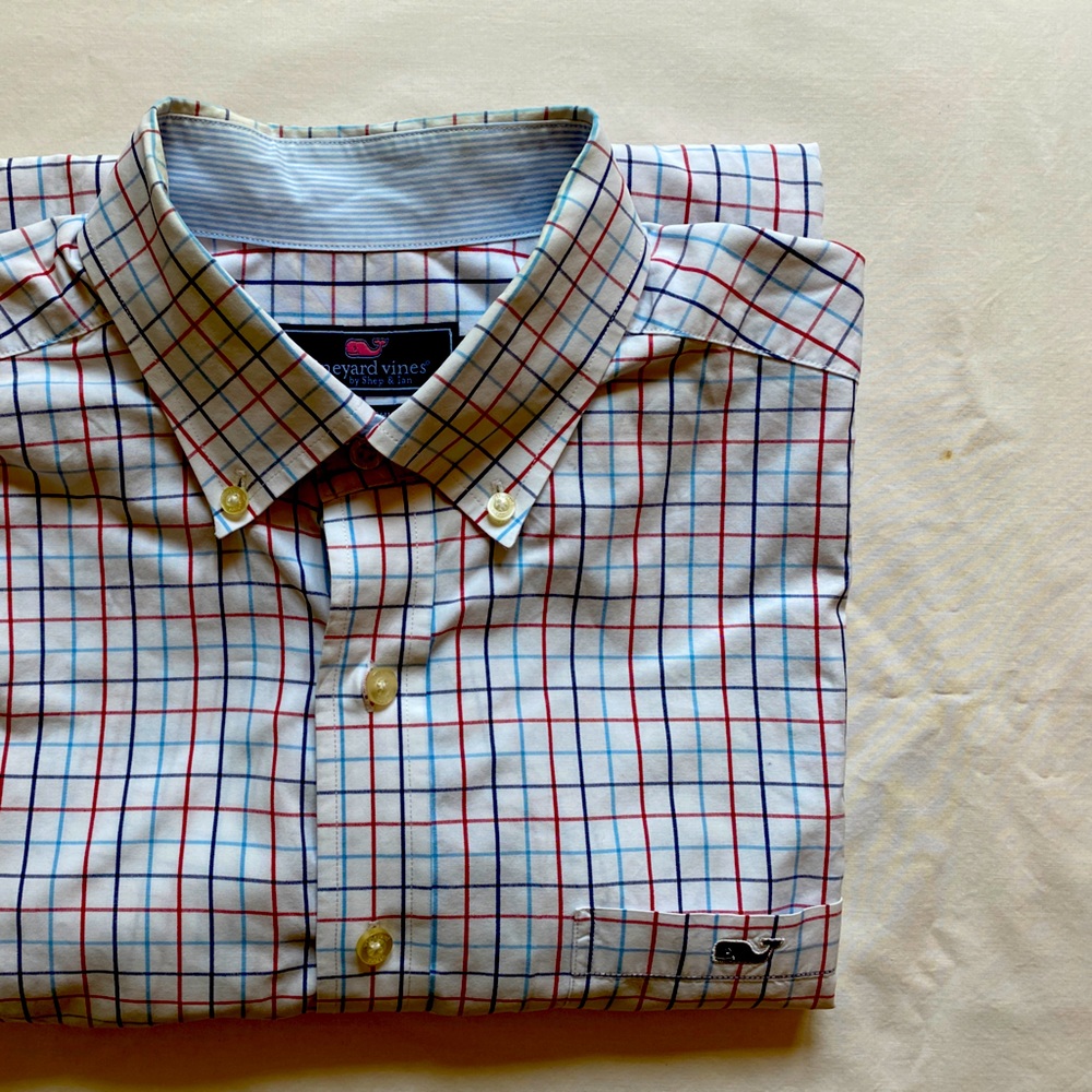Men’s Vineyard Vines shirt